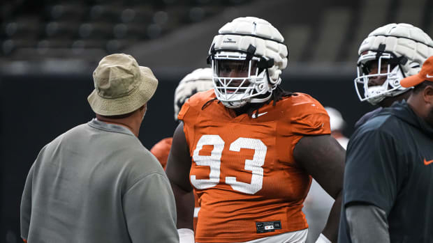 Bo Davis and T'Vondre Sweat